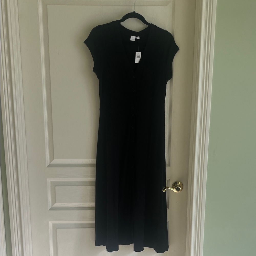 GAP Black Cap Sleeve Midi Dress